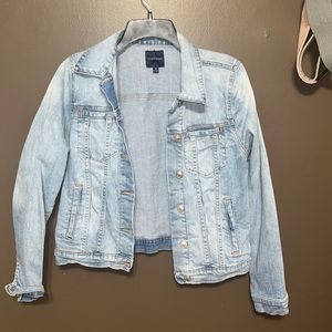 Jean jacket with pockets